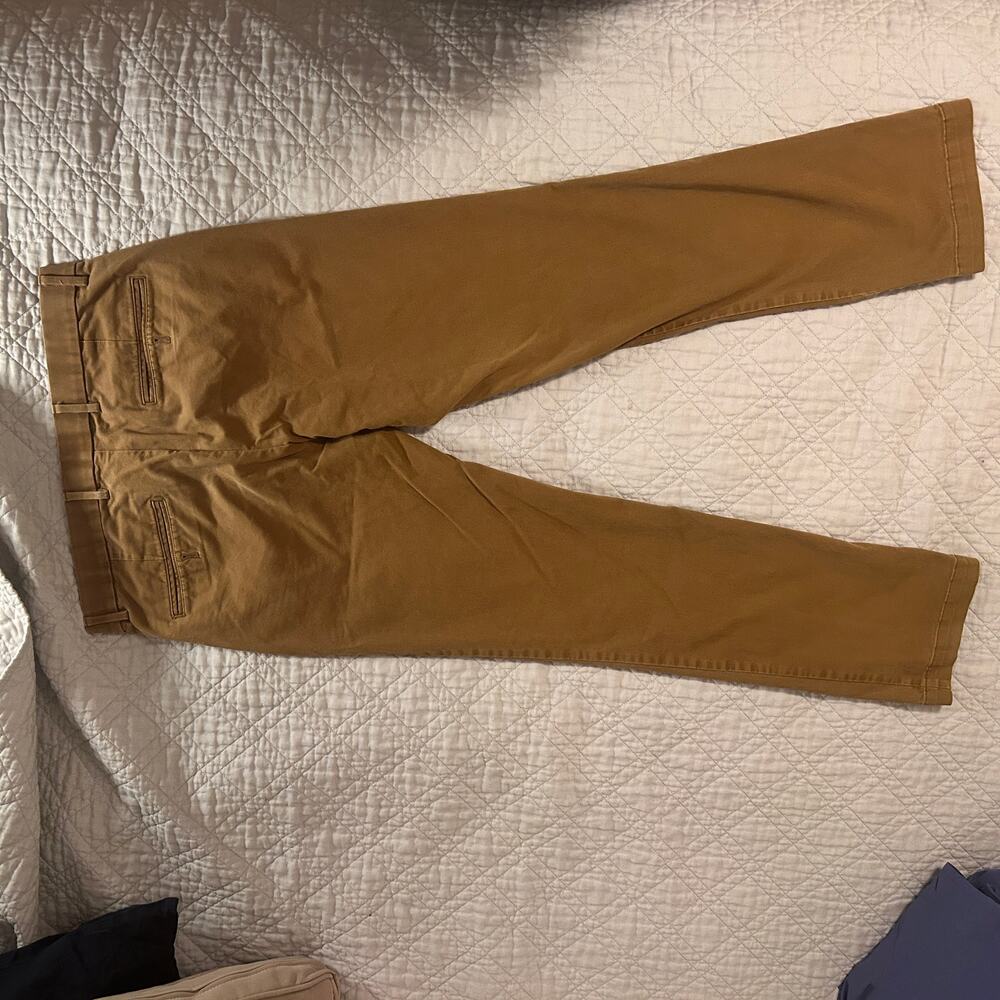 Men's Gap Straight Fit Flat-Front Chino Pants Dark Tan